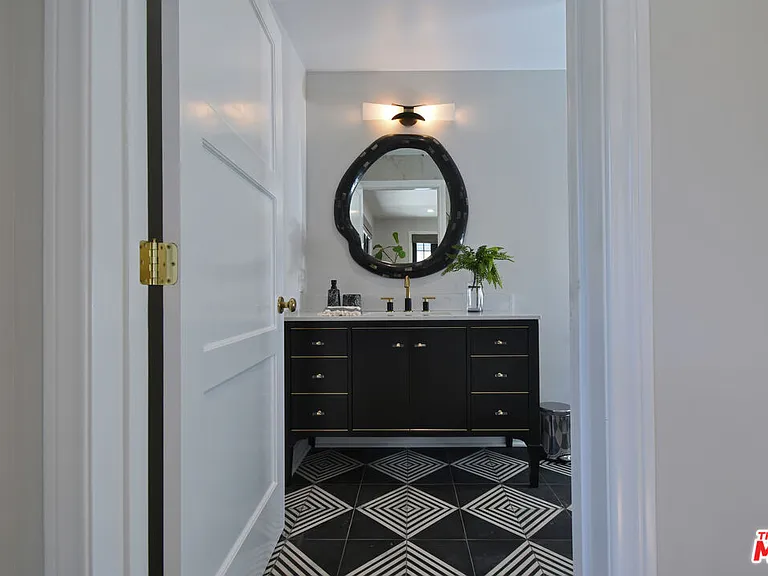 5005 Los Feliz Blvd — Photo 9