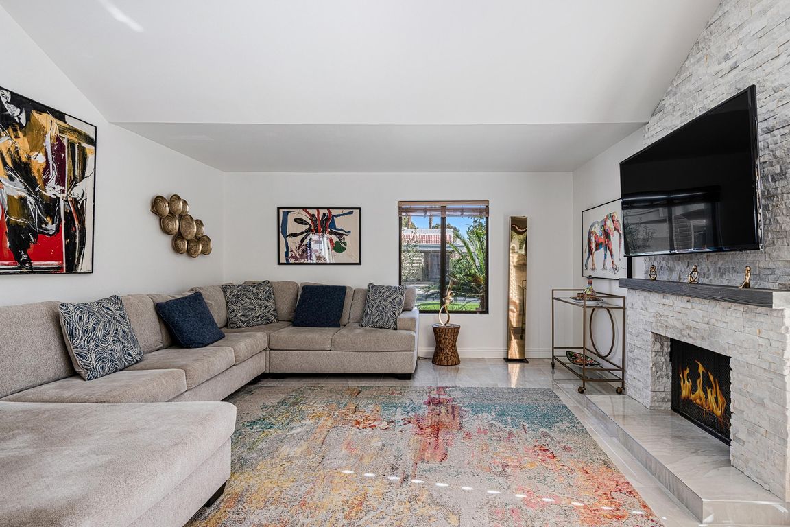 next background image