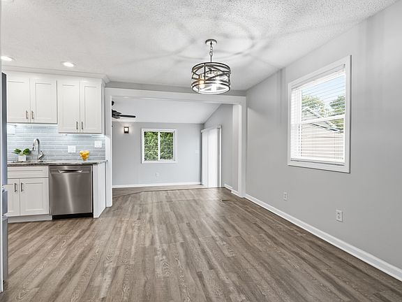 5th image of 466 Hazel Ave