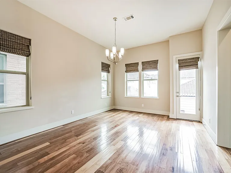 5425A Hidalgo St — Photo 18