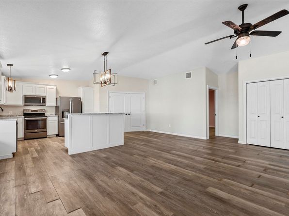 2821 Spring Ct, Weatherford, TX 76087