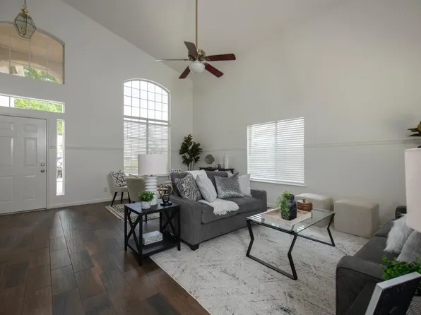 10306 N Whitney Ave, Fresno, CA 93730