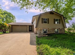 508 Wood St, Valley Springs, SD 57068