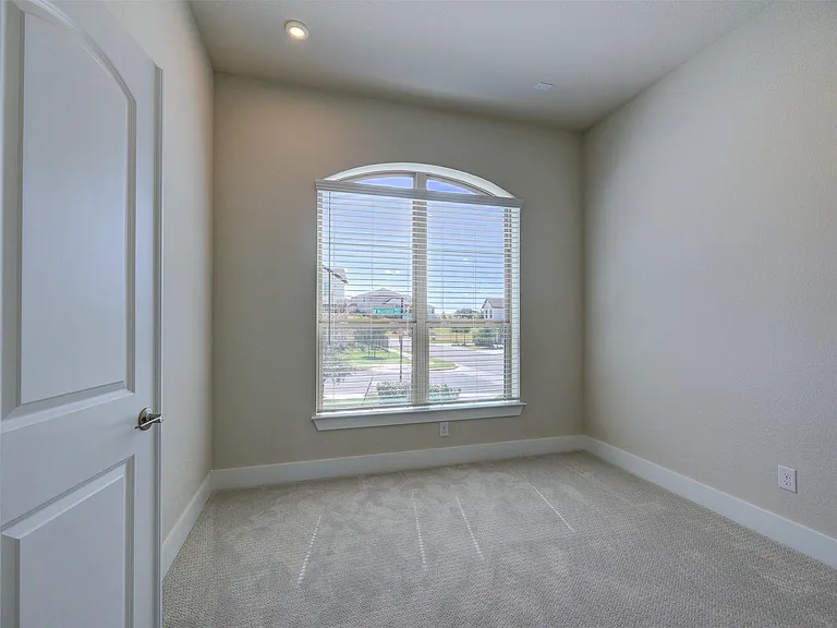 1929 Montella Way — Photo 6
