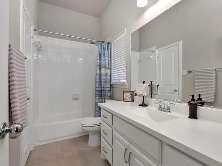 7013 Cross Point Ln — Photo 10