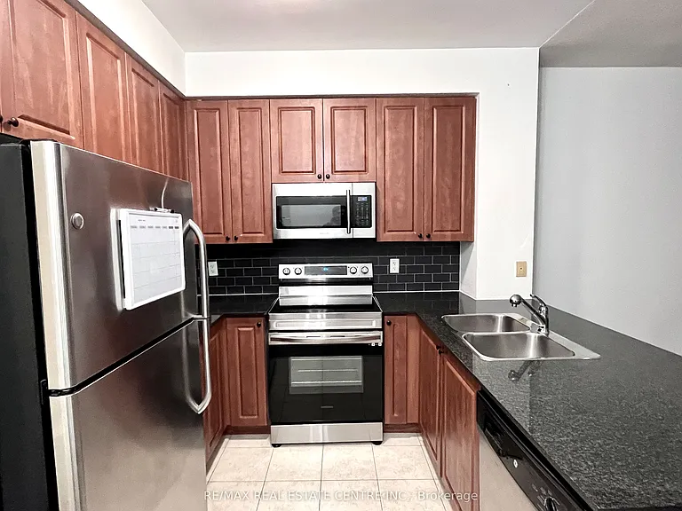 225 Webb Dr #907 — Photo 6