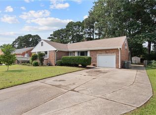4 Bramston Dr, Hampton, VA 23666