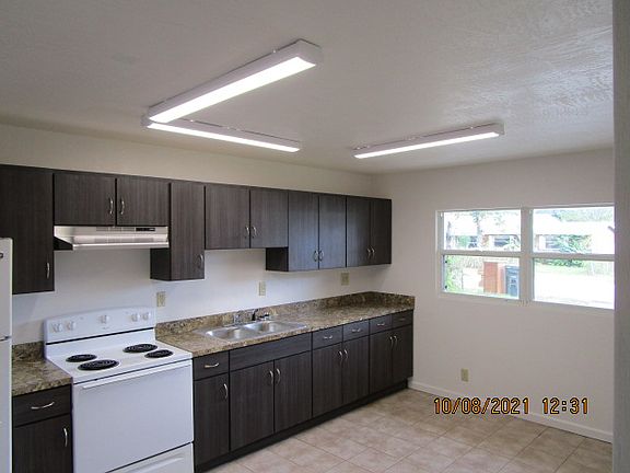 2nd image of 1262 Essex Rd
