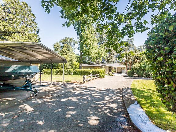 5th image of 3552 Shasta Dr