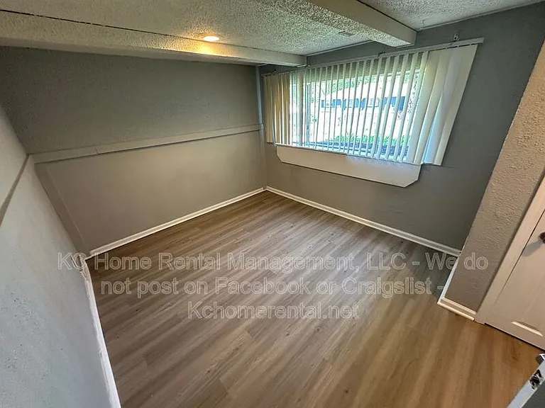 7227 Gilmore Ave — Photo 22
