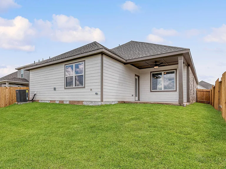 15761 Bayberry Trace Dr — Photo 2