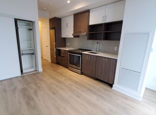 128 Fairview Mall Dr #1209, Toronto, ON M2J 0E8