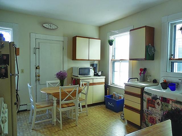 2nd image of 6 Clary St #3R