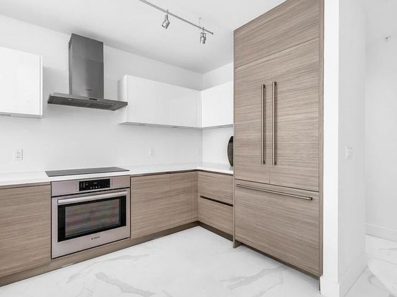 3rd image of 155 E Boca Raton Rd #303