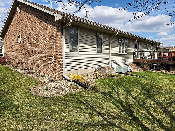 3rd image of 101 Fairfield Dr
