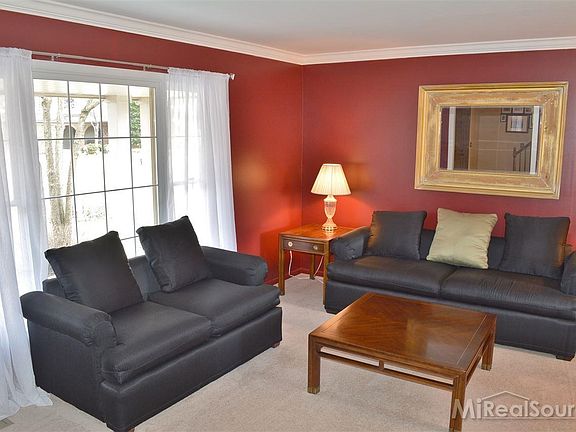 3rd image of 47337 Liberty Dr