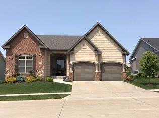 4158 W Kingston Cir, Bettendorf, IA 52722