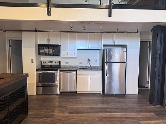 5th image of 3377 Blake St Suite 104