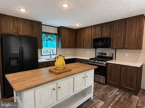 5th image of 21731 Berry Run Rd