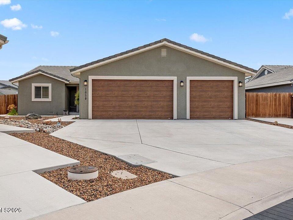 1st image of 1059 Maple Way