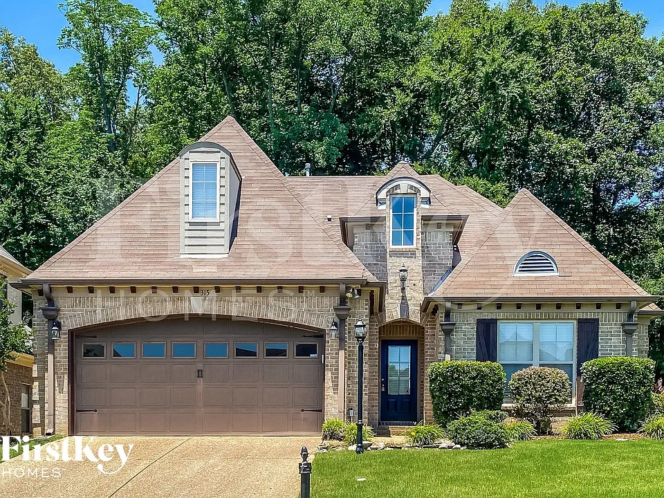 315 Garden Springs Dr