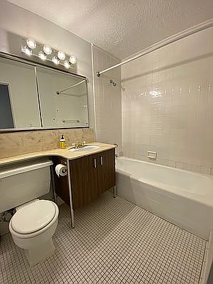 3rd image of 3333 Henry Hudson Pkwy APT 4D