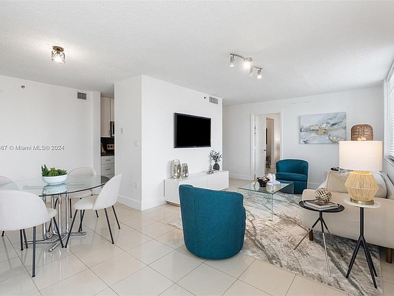 4th image of 7601 Dickens Ave APT 301