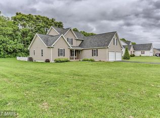 75 Stormfield Dr W, Martinsburg, WV