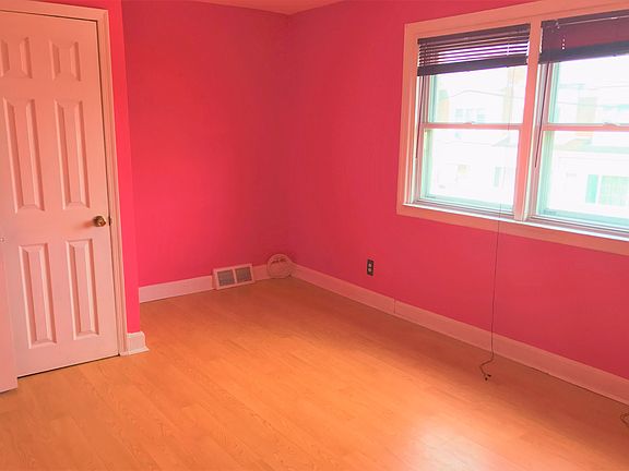 Bedroom #1
