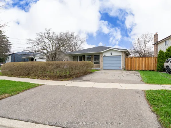 2679 Frankston Rd, Mississauga, ON L5L 1S3