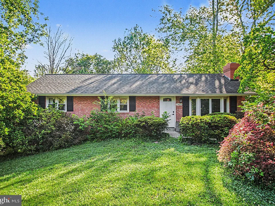 7409 Lake Dr