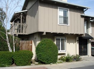 300 Santo Tomas Ave, Costa Mesa, CA 92627