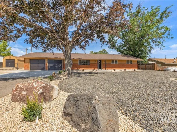 406 Lindenwood Dr, Nampa, ID 83686