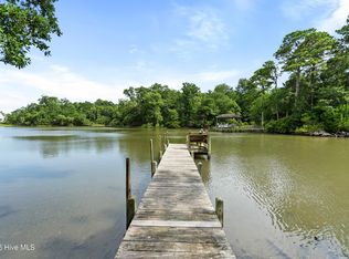 318 Bond Ln, Sneads Ferry, NC 28460