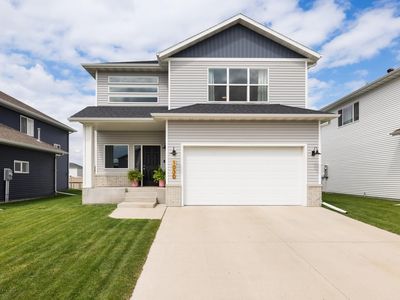 1030 Albert Dr W, West Fargo, ND, 58078