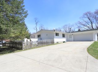 40717 92nd St, Genoa City, WI 53128