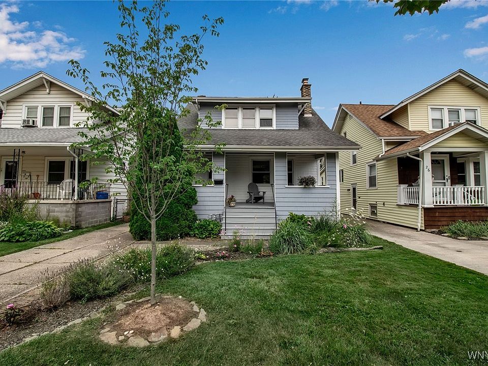 1st image of 22 Frontenac Ave