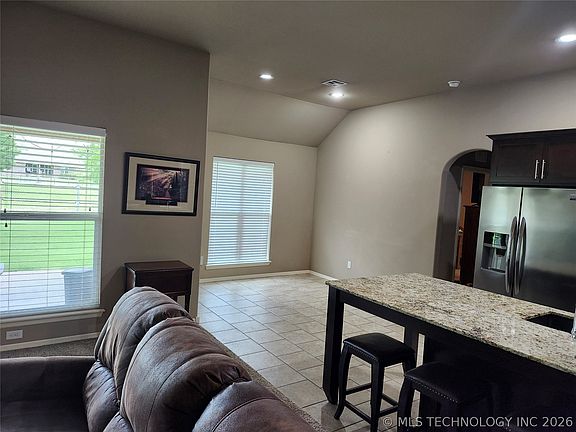 5th image of 17519 E 45th Pl