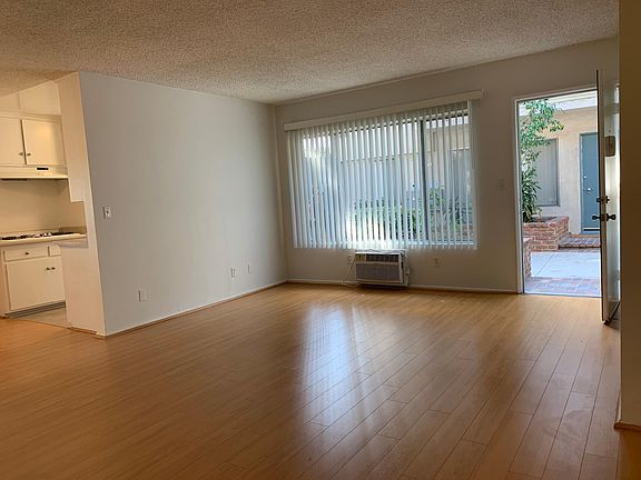 4th image of 5117 Buffalo Ave APT 1