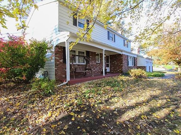 3rd image of 172 Wood Dale Dr