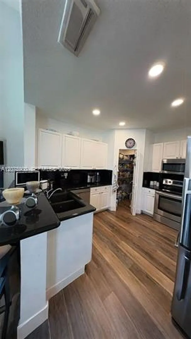 6691 NW 107th Ct th 6691, Doral, FL 33178 — Photo 1