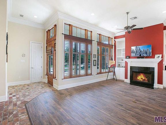 4th image of 9057 Fox Gate Dr