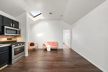 453 East 45th Street