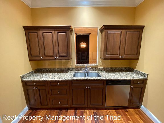 4th image of 360 S Elm St APT 207