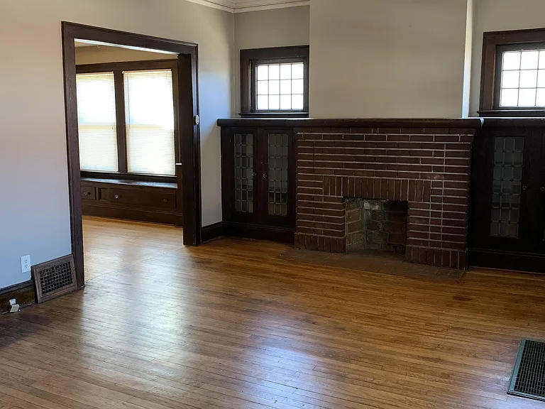 15009 Tudor Ave — Photo 3