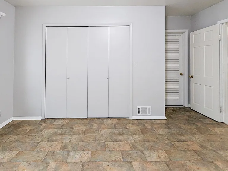 1408 N Lorraine Ave — Photo 4
