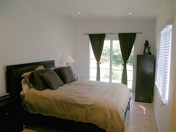 4th image of 3624 Maplewood Ave