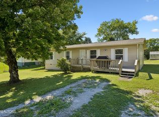 717 Bernard Ave, Rockwood, TN 37854