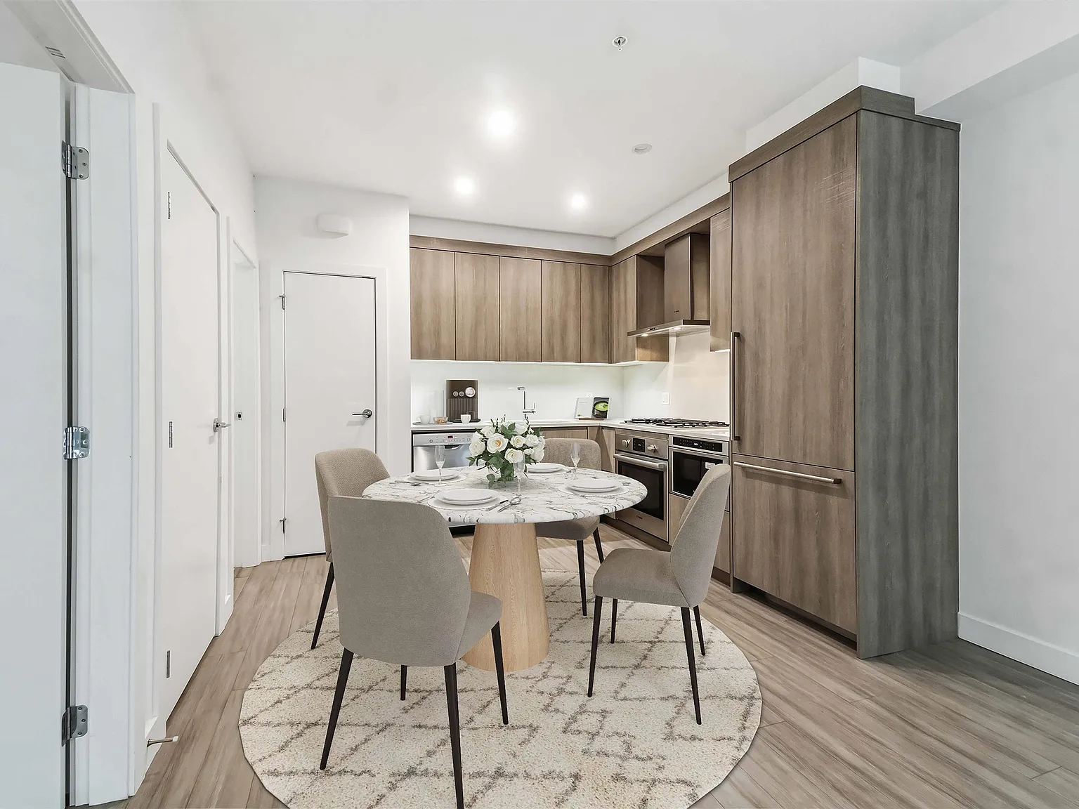 1 bed, 550 sqft, $2,200 — Photo 2