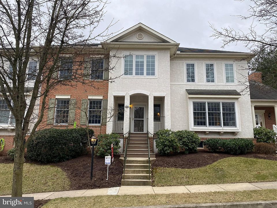 1st image of 409 Vineyard Ln
